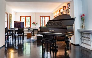 Flügel im Waldhotel am Nürburgring